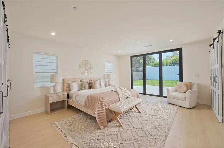 16158 Magnolia, Encino, California 91436