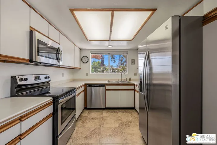 2700 E Mesquite Avenue E26, Palm Springs, California 92264
