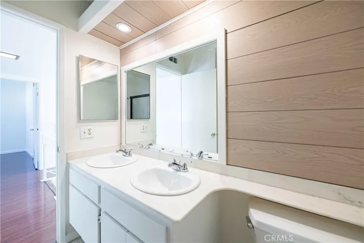 10055 Larwin 3, Chatsworth, California 91311