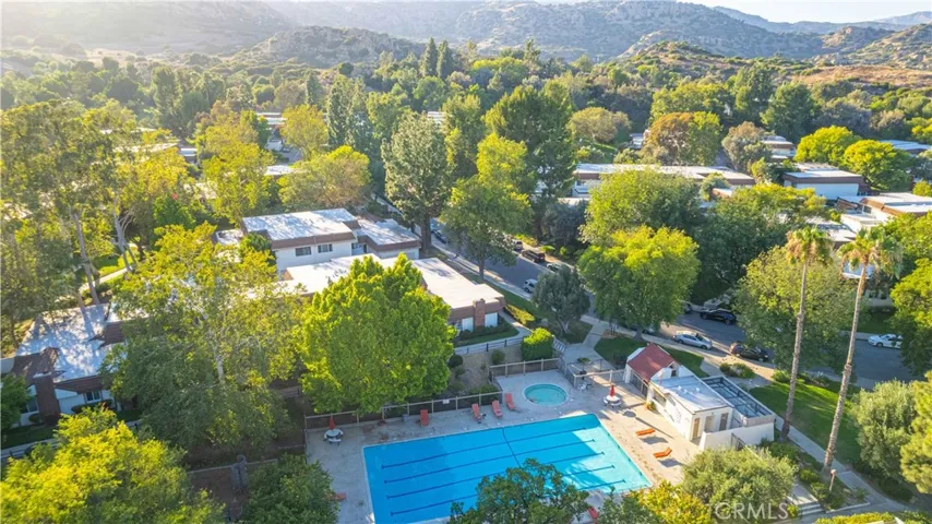 10055 Larwin 3, Chatsworth, California 91311