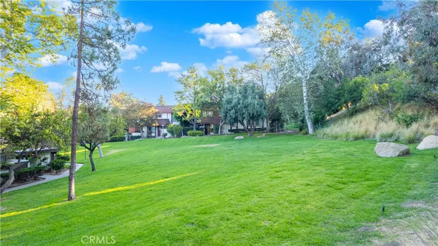 10055 Larwin 3, Chatsworth, California 91311