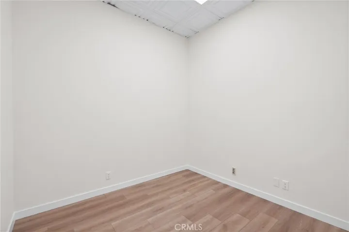 5557 Reseda Boulevard, Tarzana, California 91356
