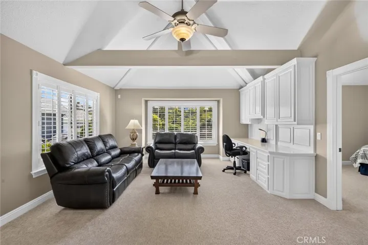 Expansive bonus room (potential 5th bedroom)