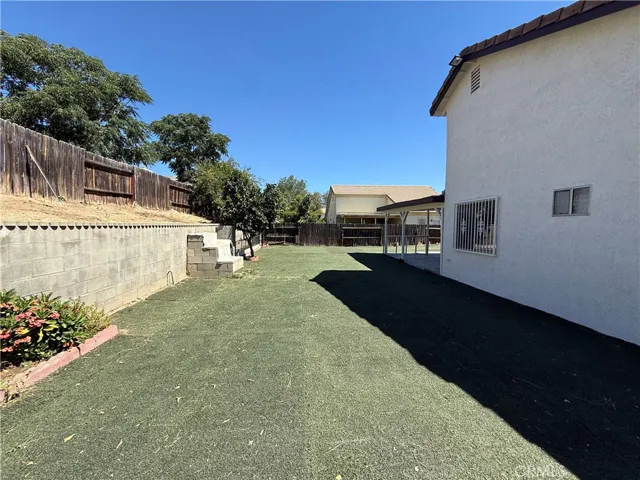 834 Shana Court, Perris, California 92570