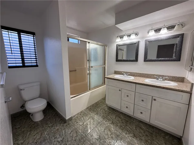 834 Shana Court, Perris, California 92570