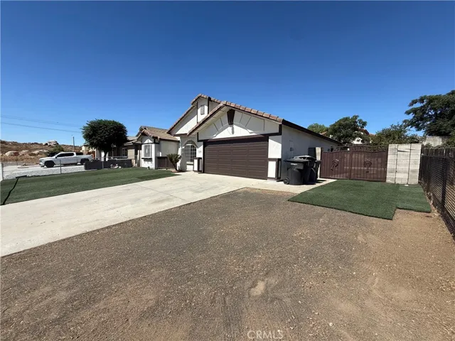 834 Shana Court, Perris, California 92570