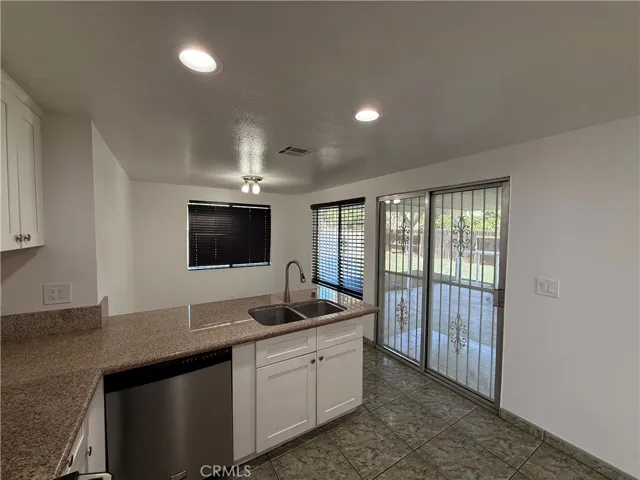 834 Shana Court, Perris, California 92570