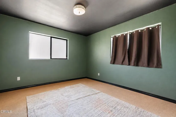 31-web-or-mls-Bedroom 1