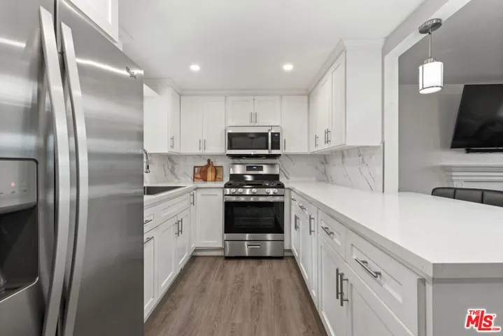 4241 1/2 Lennox Boulevard B, Inglewood, California 90304