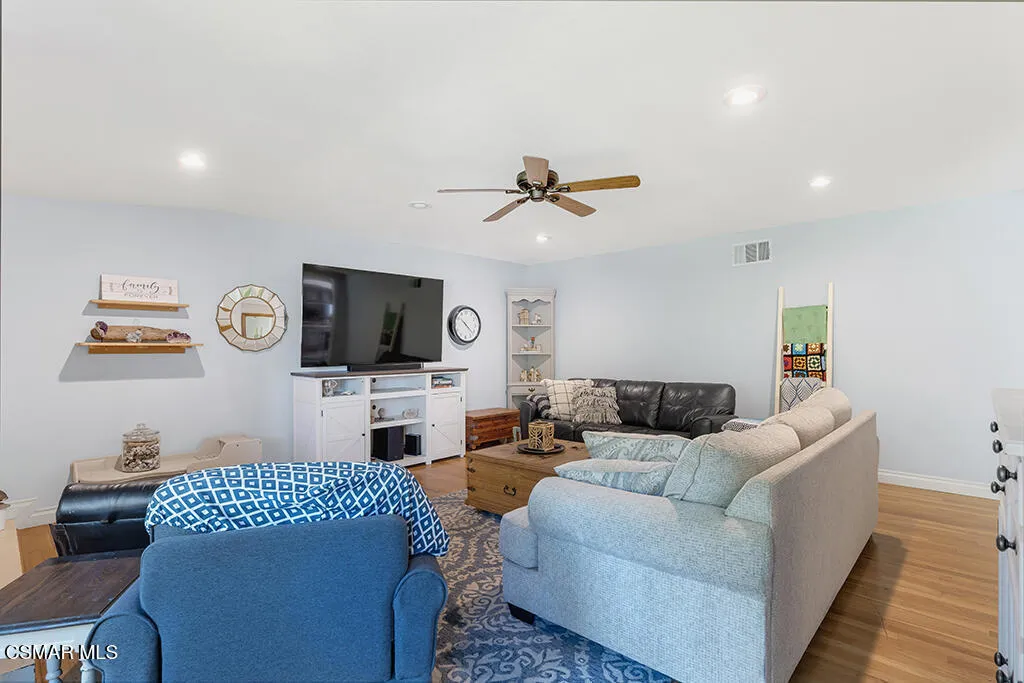 1060 Colby Cir- HsHProd-11