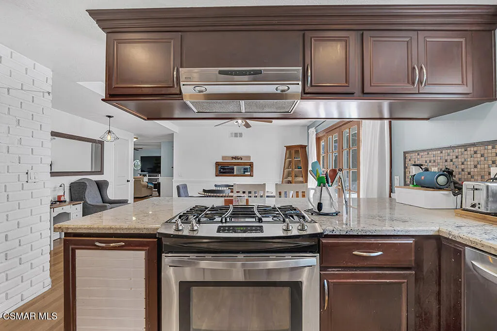 1060 Colby Cir- HsHProd-27