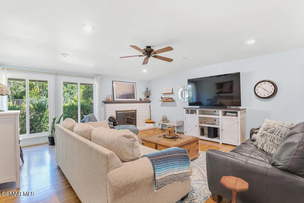 1060 Colby Cir- HsHProd-10