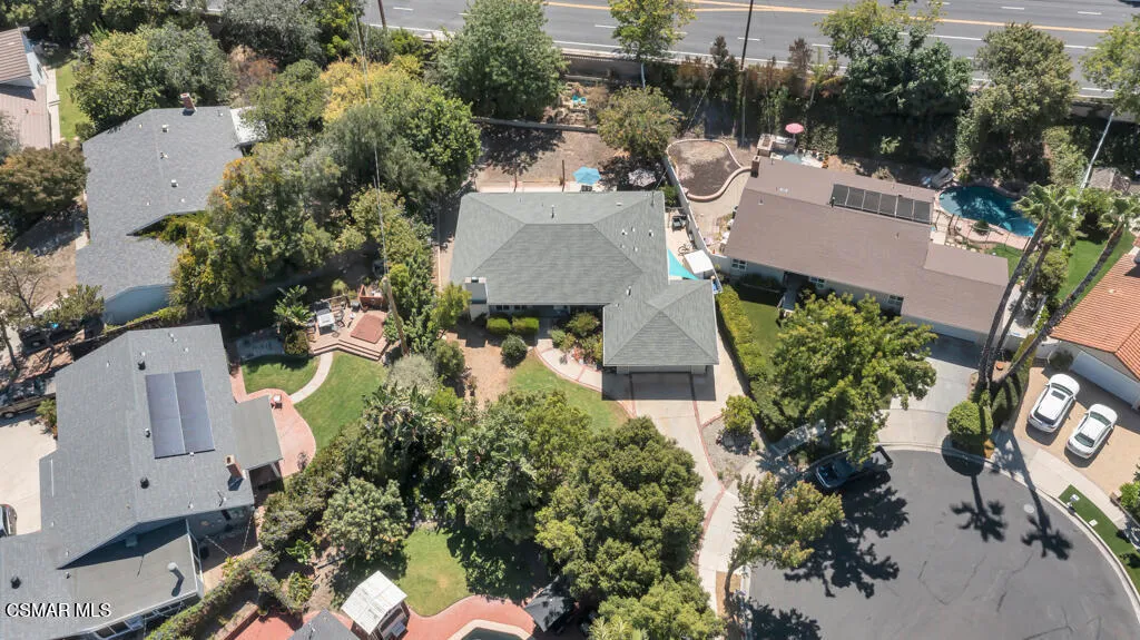 1060 Colby Cir- HsHProd-4