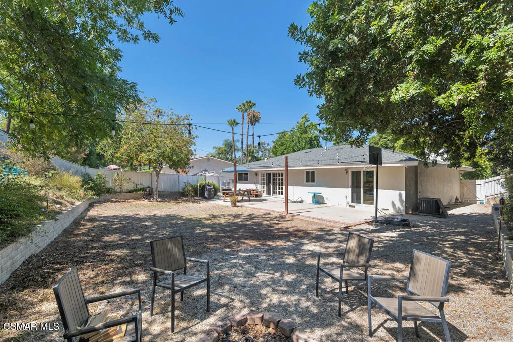 1060 Colby Cir- HsHProd-40