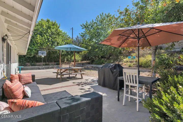 1060 Colby Cir- HsHProd-34