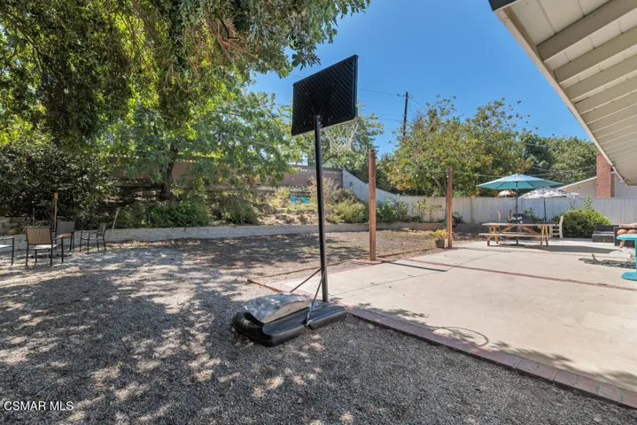 1060 Colby Cir- HsHProd-42