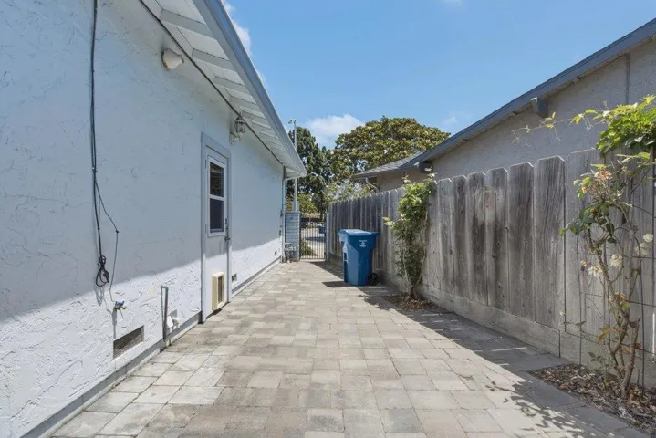 1120 Woodside Circle, Salinas, California 93901