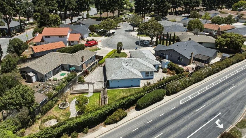 1120 Woodside Circle, Salinas, California 93901