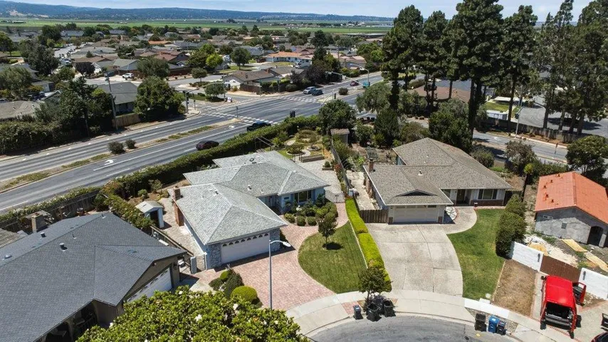1120 Woodside Circle, Salinas, California 93901