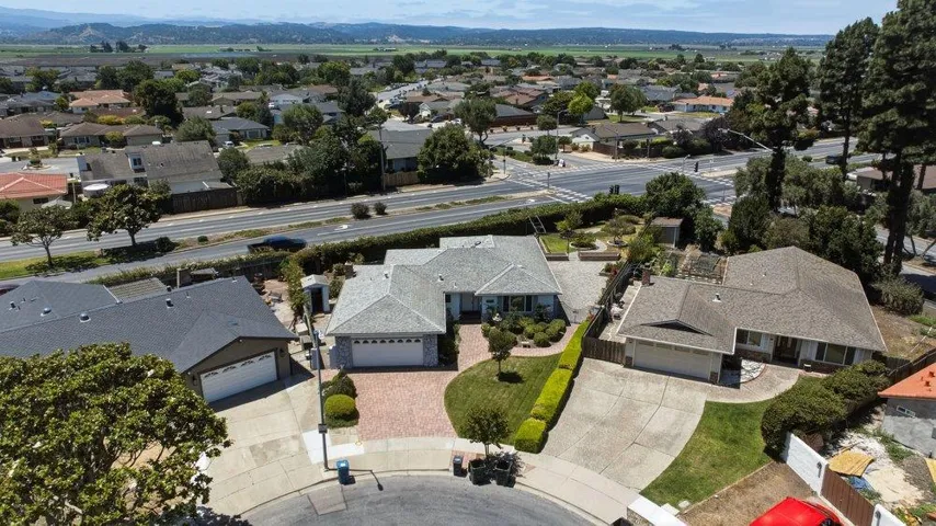 1120 Woodside Circle, Salinas, California 93901