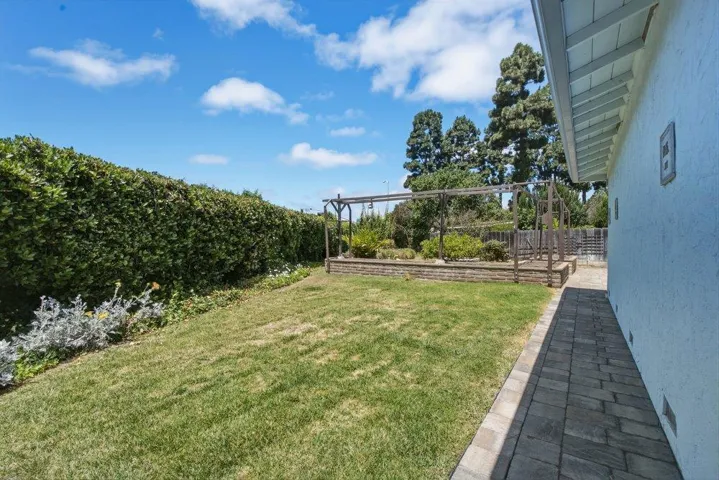 1120 Woodside Circle, Salinas, California 93901