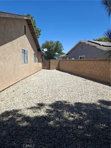 E Side Yard