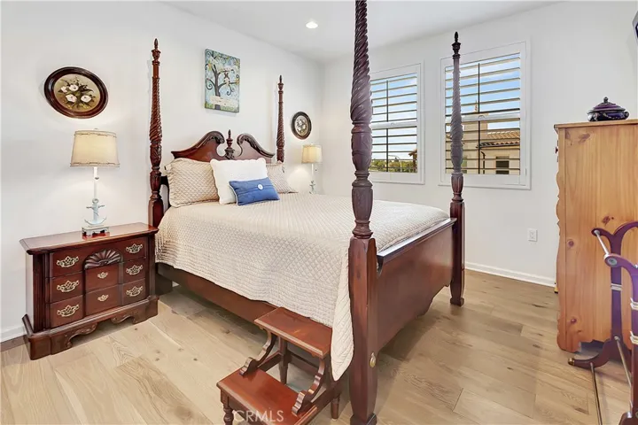 Secondary bedroom
