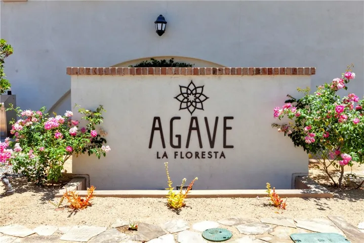 270 301 Buena Vida Drive, Brea, California 92823