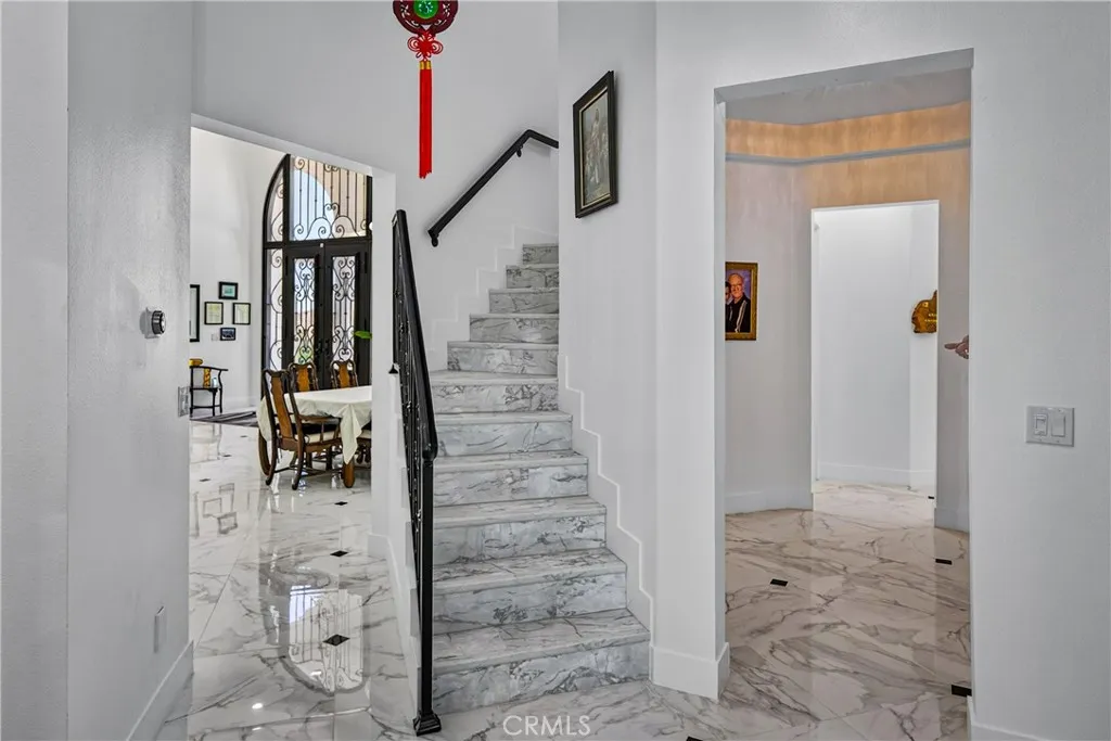 stairs to loft