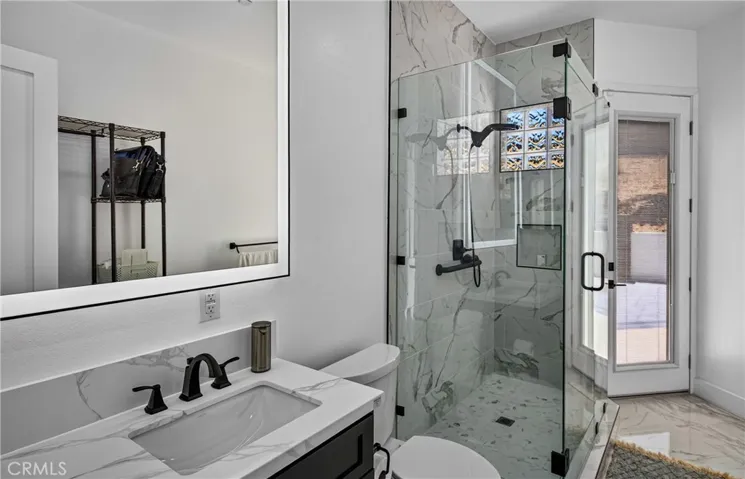 Downstairs bath 4