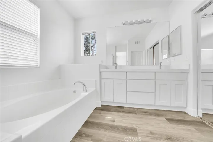 24 Periwinkle, Irvine, California 92618