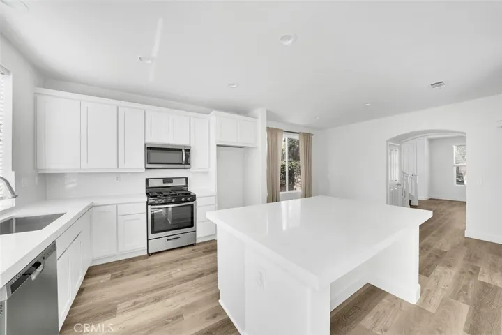 24 Periwinkle, Irvine, California 92618
