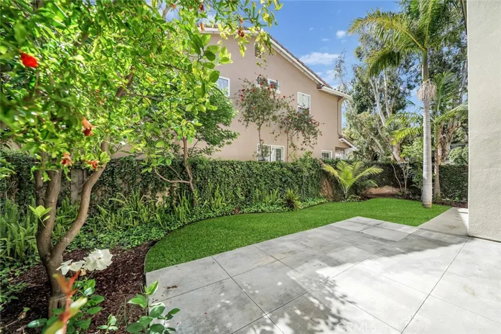 24 Periwinkle, Irvine, California 92618