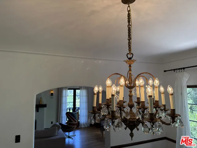 3475 N Knoll Dr, Los Angeles, California 90068