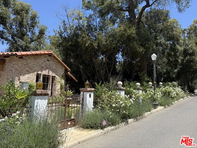 3475 N Knoll Dr, Los Angeles, California 90068