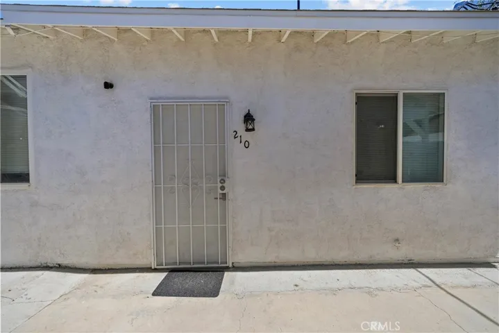 212 W Kildare Street, Lancaster, California 93534