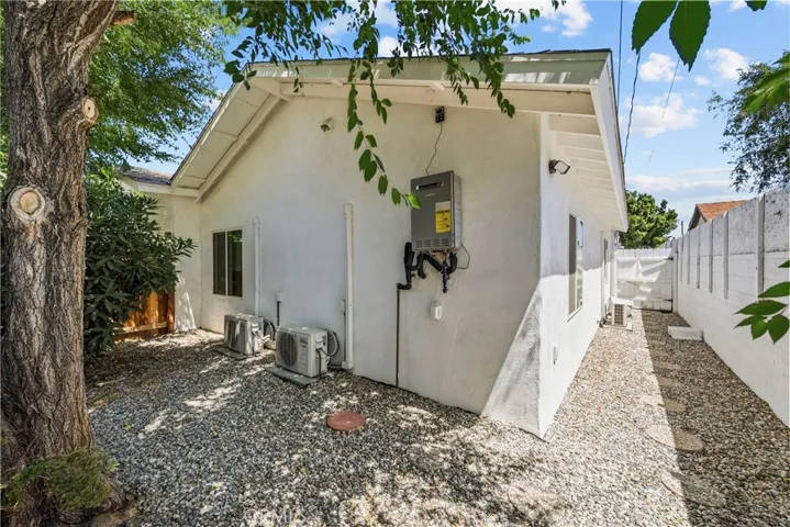 212 W Kildare Street, Lancaster, California 93534
