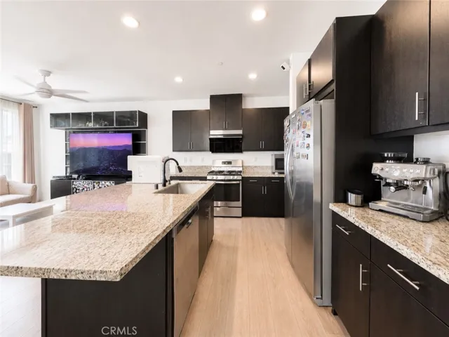 46 Finch, Lake Forest, California 92630