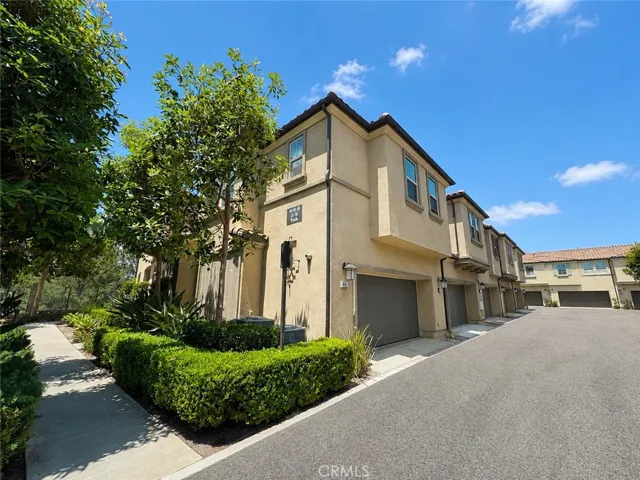 46 Finch, Lake Forest, California 92630