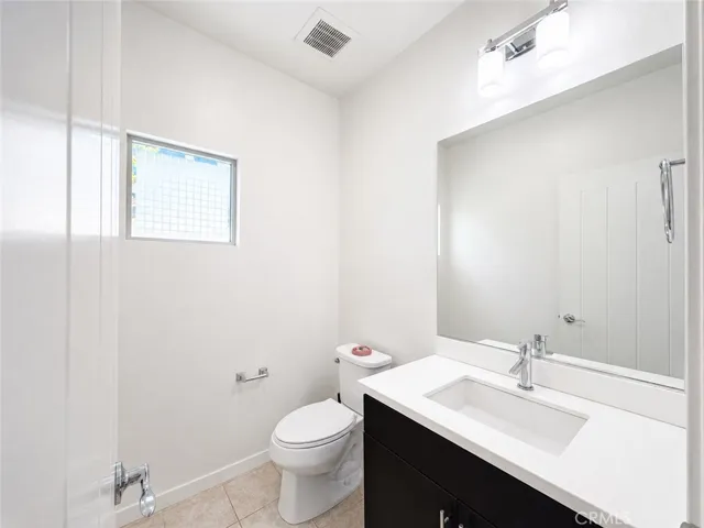 46 Finch, Lake Forest, California 92630