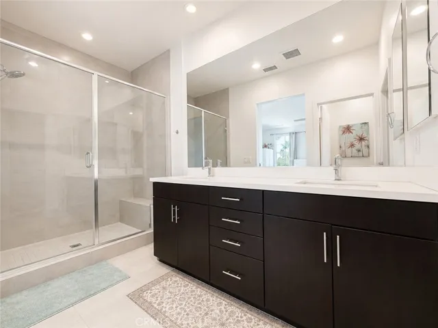 46 Finch, Lake Forest, California 92630