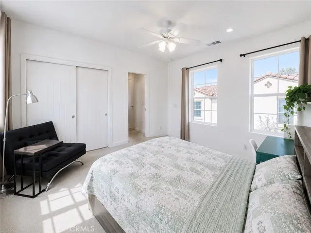 46 Finch, Lake Forest, California 92630