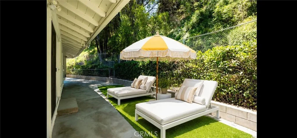 4775 Regalo Road, Woodland Hills, California 91364