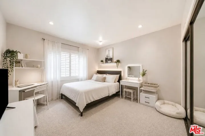 122 Ocean Park Boulevard 507, Santa Monica, California 90405