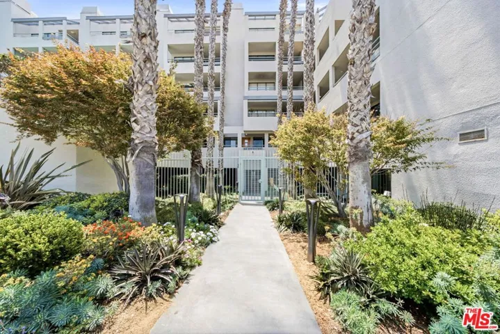 122 Ocean Park Boulevard 507, Santa Monica, California 90405