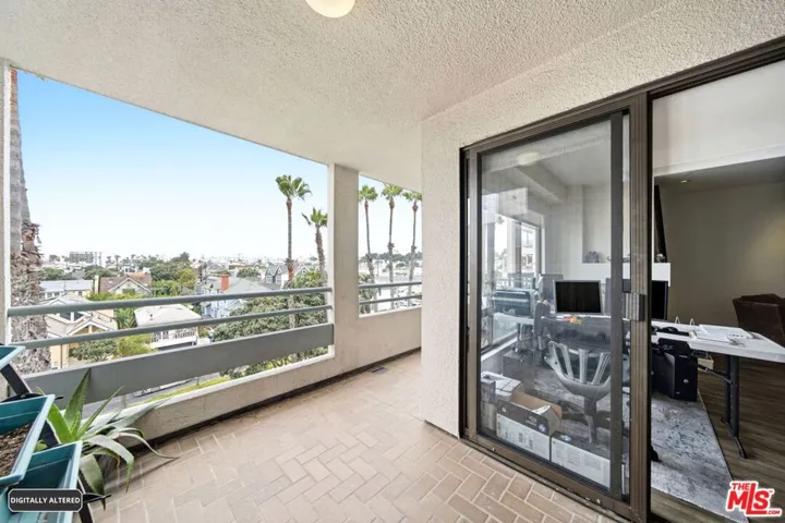 122 Ocean Park Boulevard 507, Santa Monica, California 90405