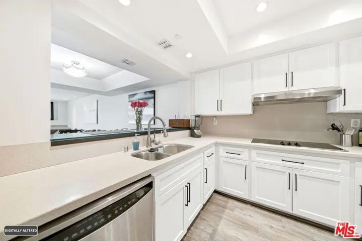 122 Ocean Park Boulevard 507, Santa Monica, California 90405