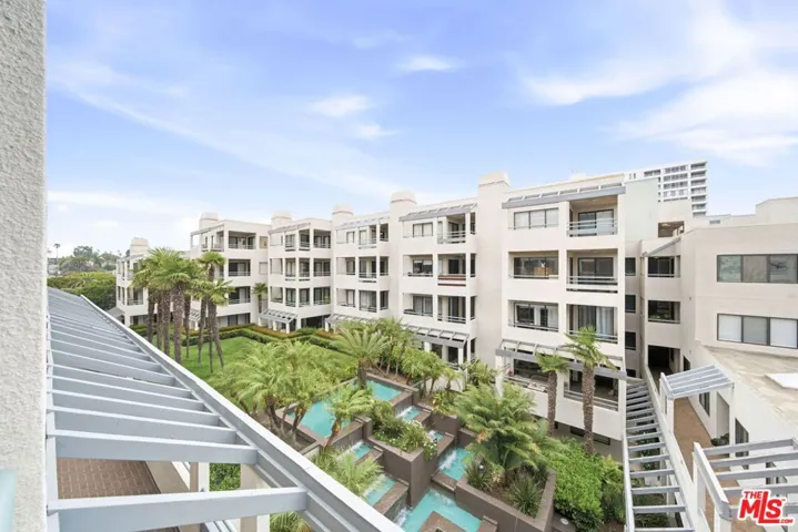 122 Ocean Park Boulevard 507, Santa Monica, California 90405