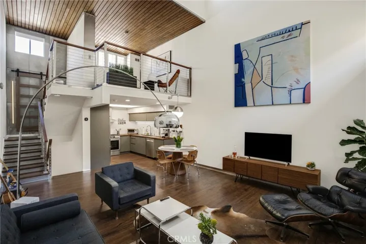 10926 Bluffside Drive 35, Studio City, California 91604