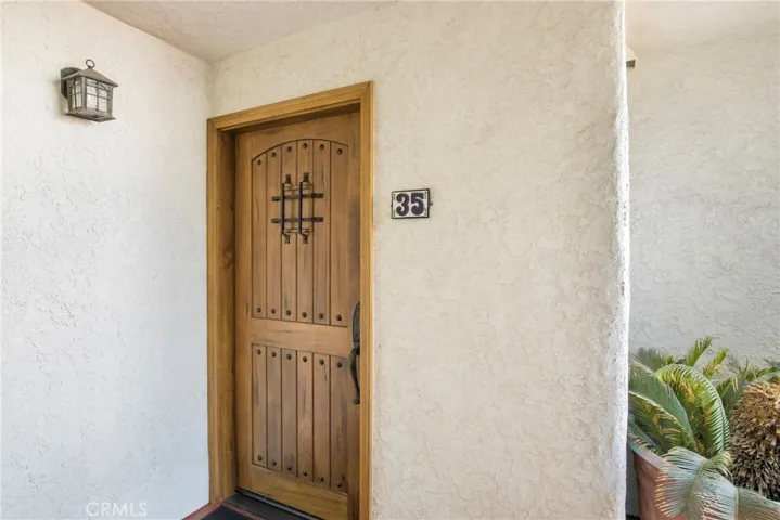 10926 Bluffside Drive 35, Studio City, California 91604 — photo 5